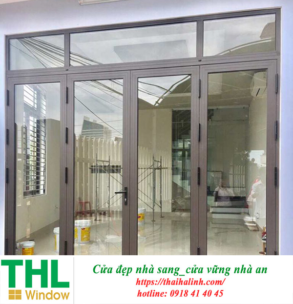 cửa 4 cánh nhôm xingfa