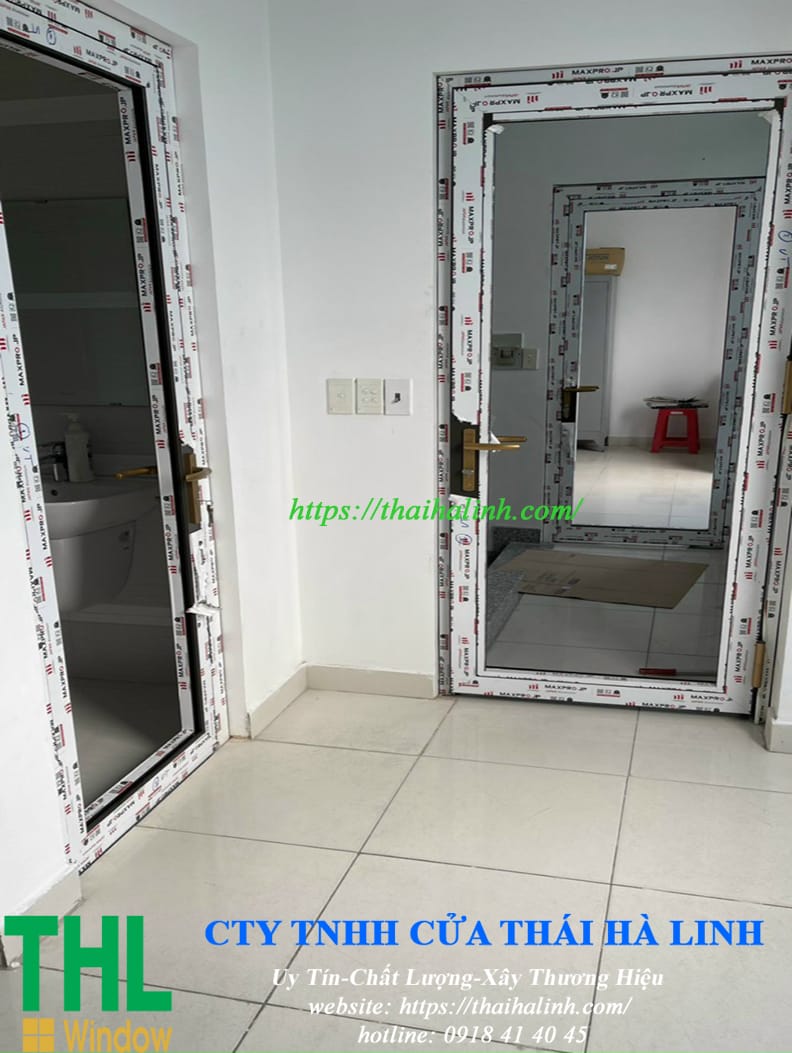 cửa đi 1 cánh nhôm maxpro