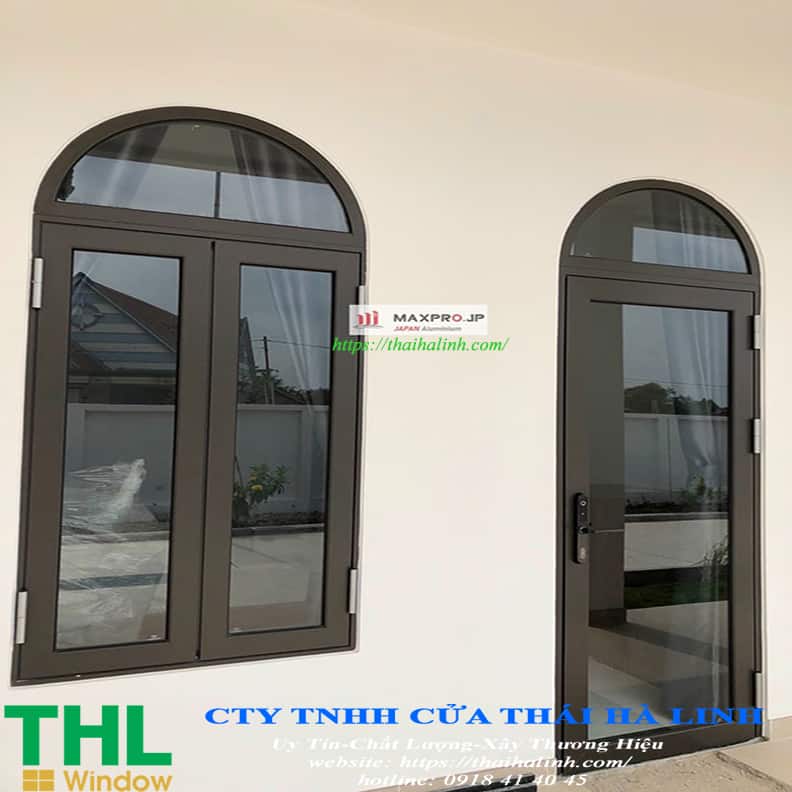 cửa đi 1 cánh nhôm maxpro